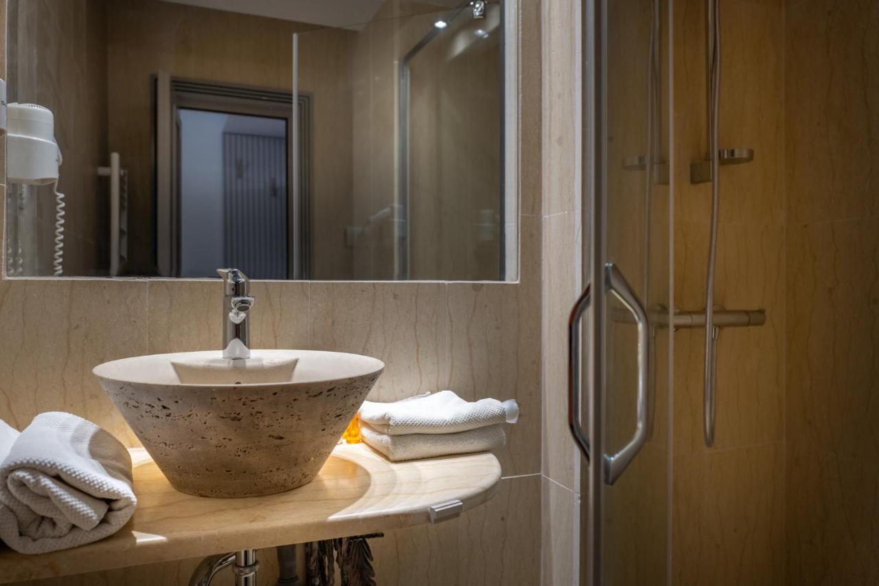 Hotel Eden Iasi Eksteriør bilde